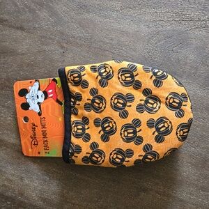 Disney Halloween 2 pack mini mits